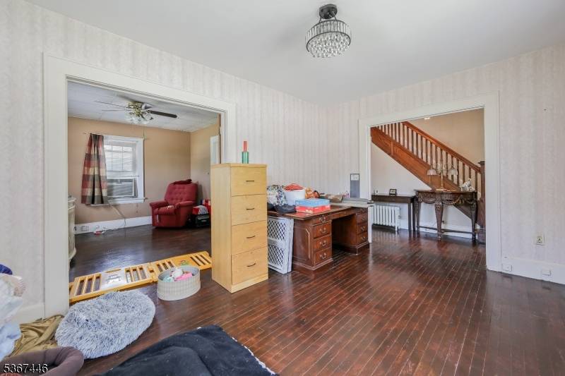 Clifton City, NJ 07013,981 Valley Rd