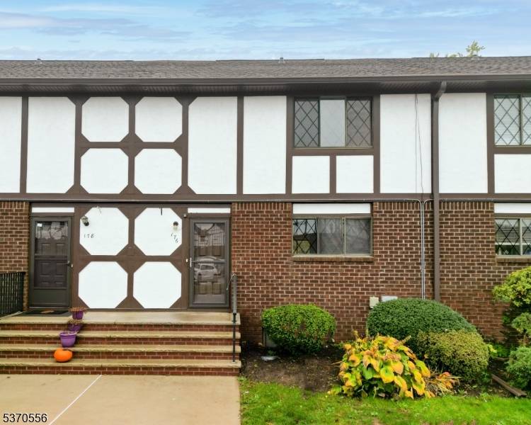 176 Wildflower Ln, Hillsborough Twp., NJ 08844