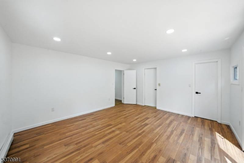 Bloomsbury Boro, NJ 08804,34 North St