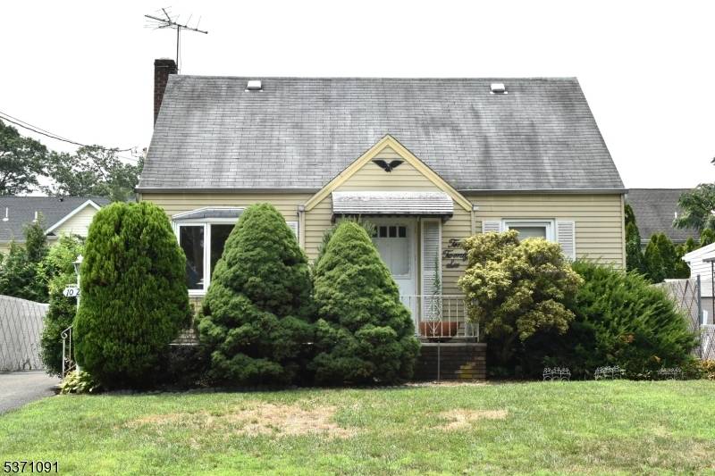 10-26 2Nd St, Fair Lawn Boro, NJ 07410