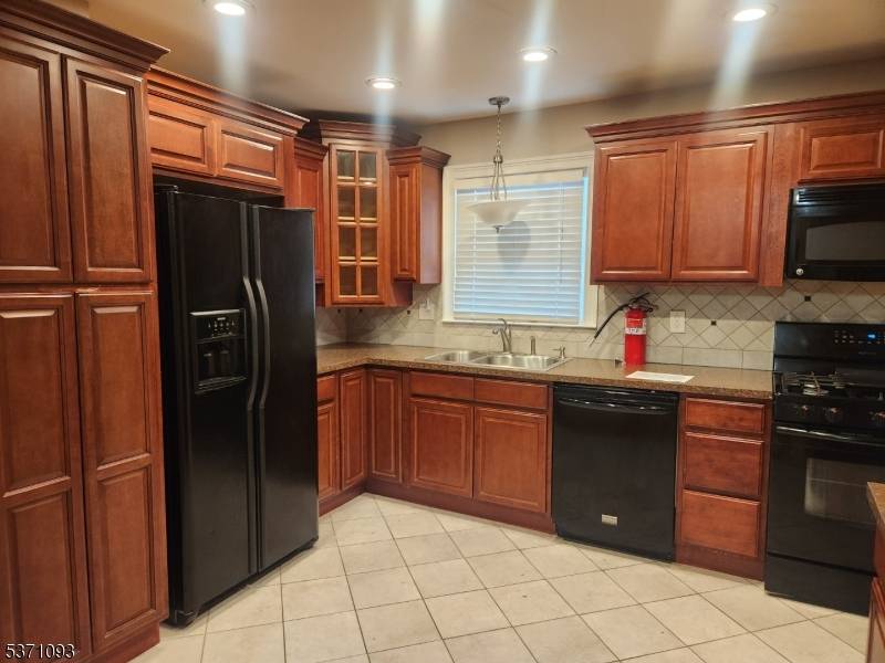 Linden City, NJ 07036,117 S Stiles St