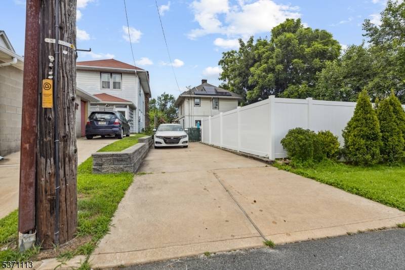 263 Bordentown Ave, South Amboy City, NJ 08879