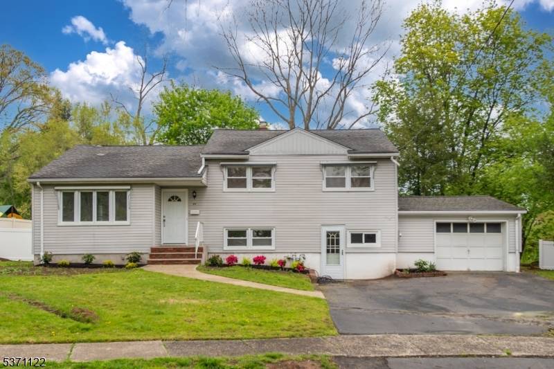 Paramus Boro, NJ 07652,99 Morningside Rd