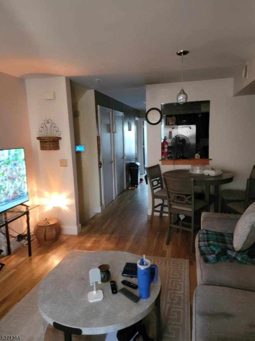 East Orange City, NJ 07018,124A Amherst St #124A