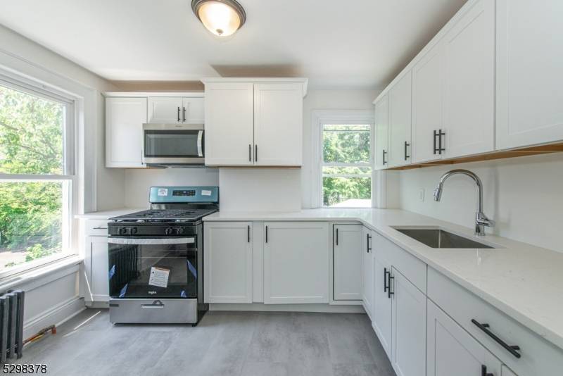 54 Spruce St, Bloomfield Twp., NJ 07003