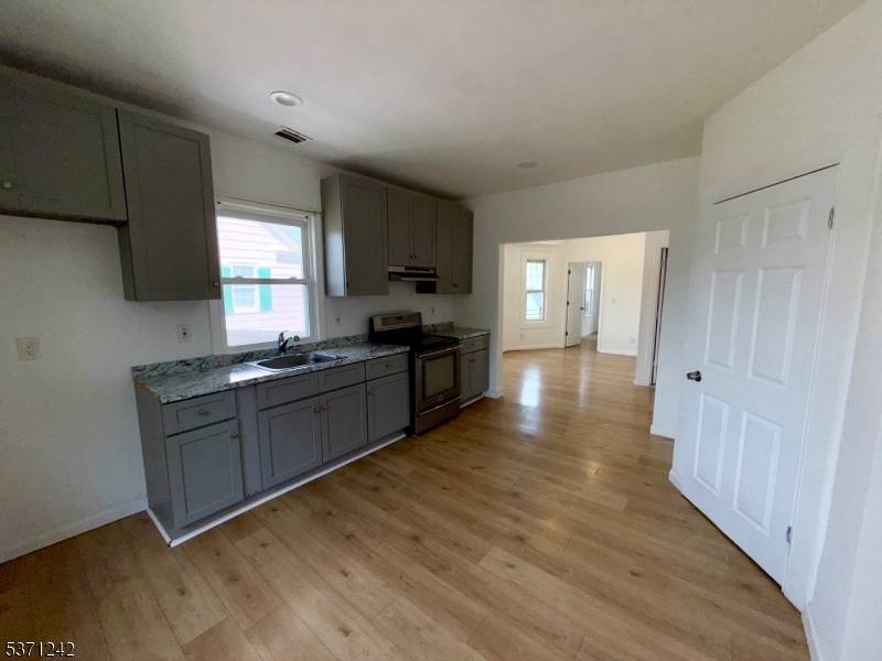 Elizabeth City, NJ 07208,1327 North Ave