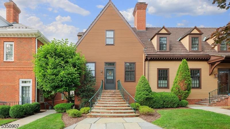 39 Murray Hill Sq, New Providence Boro, NJ 07974