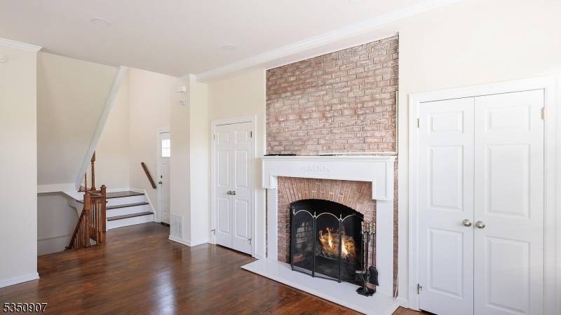 New Providence Boro, NJ 07974,39 Murray Hill Sq