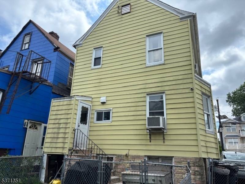 Newark City, NJ 07106,109 Alexander St
