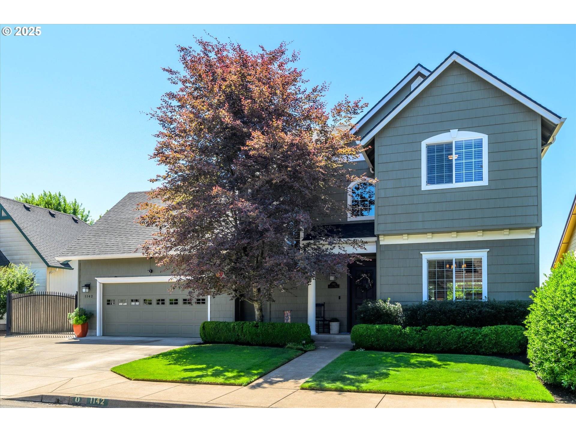 Eugene, OR 97401,1142 REGENCY DR
