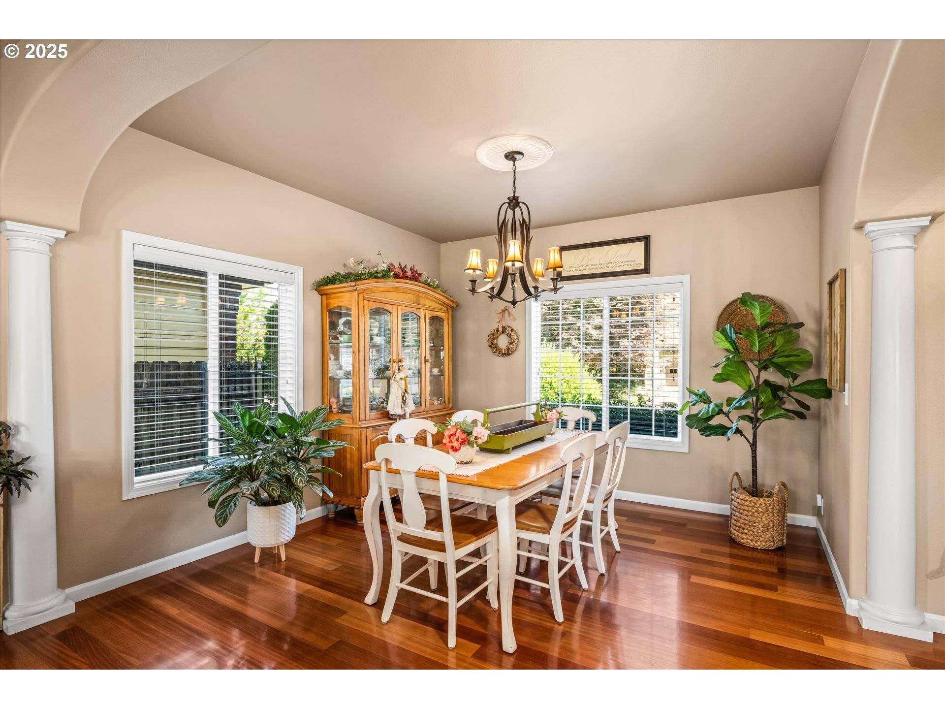 Eugene, OR 97401,1142 REGENCY DR