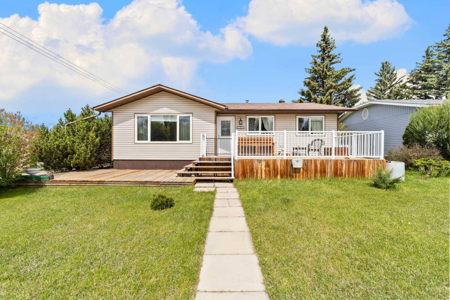 202 2 AVE Northeast, Linden, AB T0M1J0