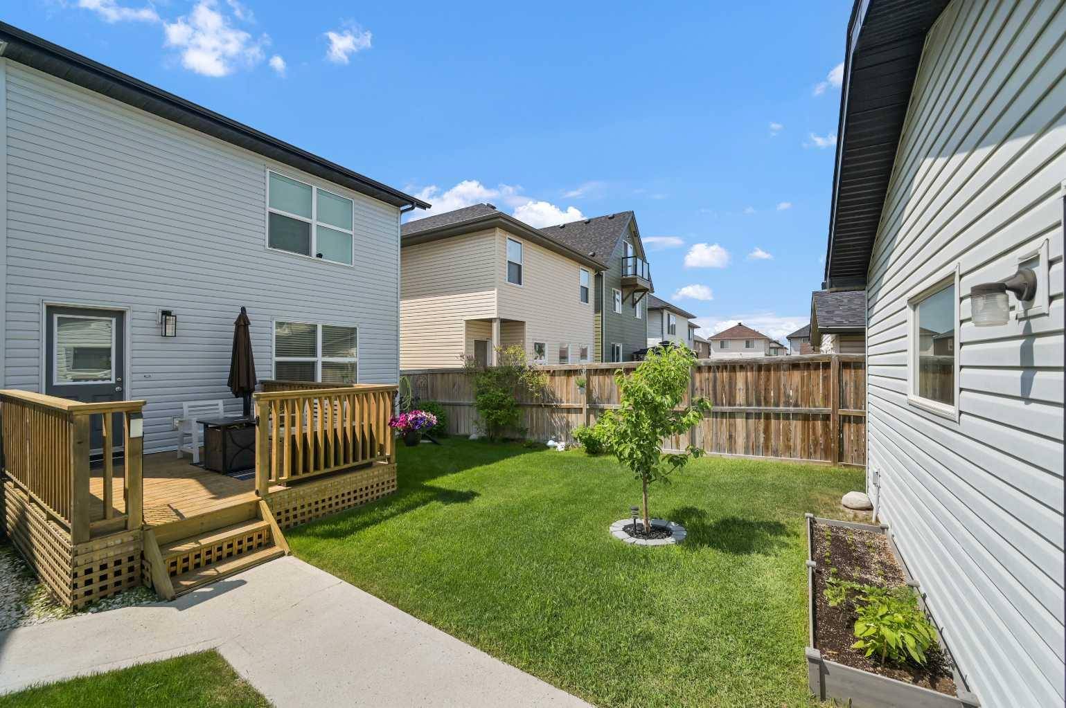 Calgary, AB T3N 0C3,32 Skyview Springs RD Northeast