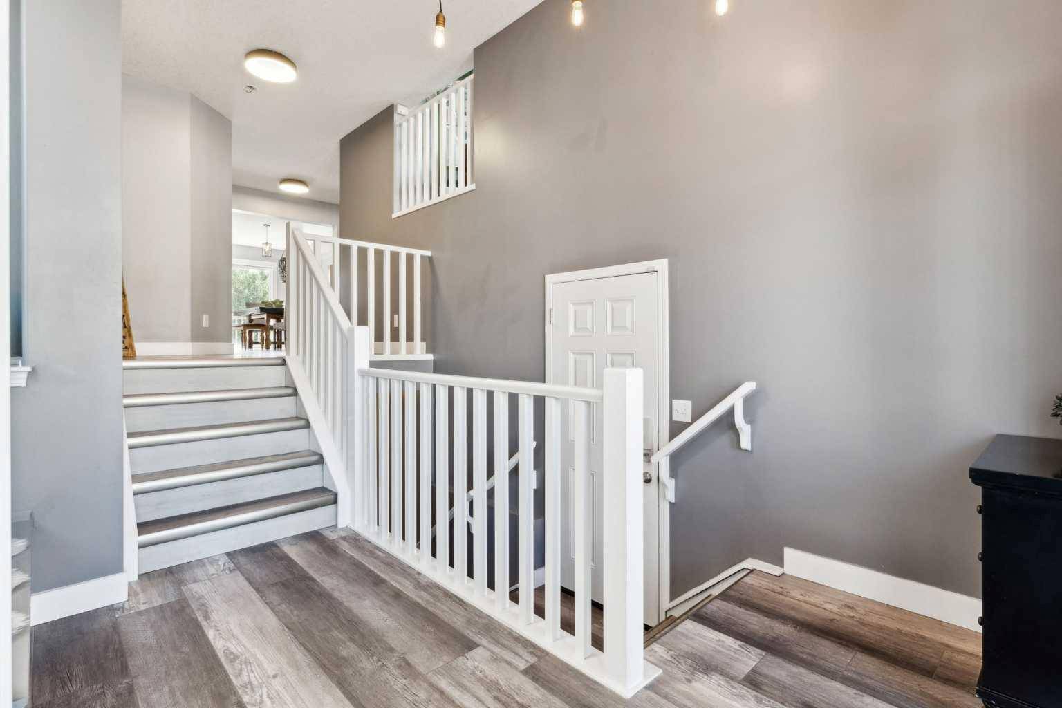 Airdrie, AB T4B 3T2,59 Windwood GRV SW
