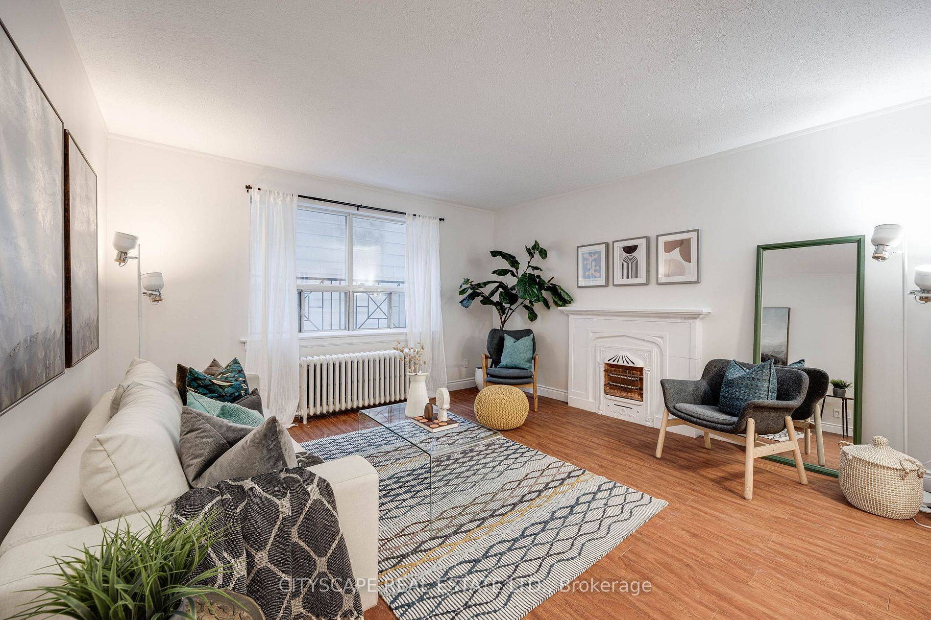 35 Raglan AVE #107, Toronto C03, ON M6C 2K7