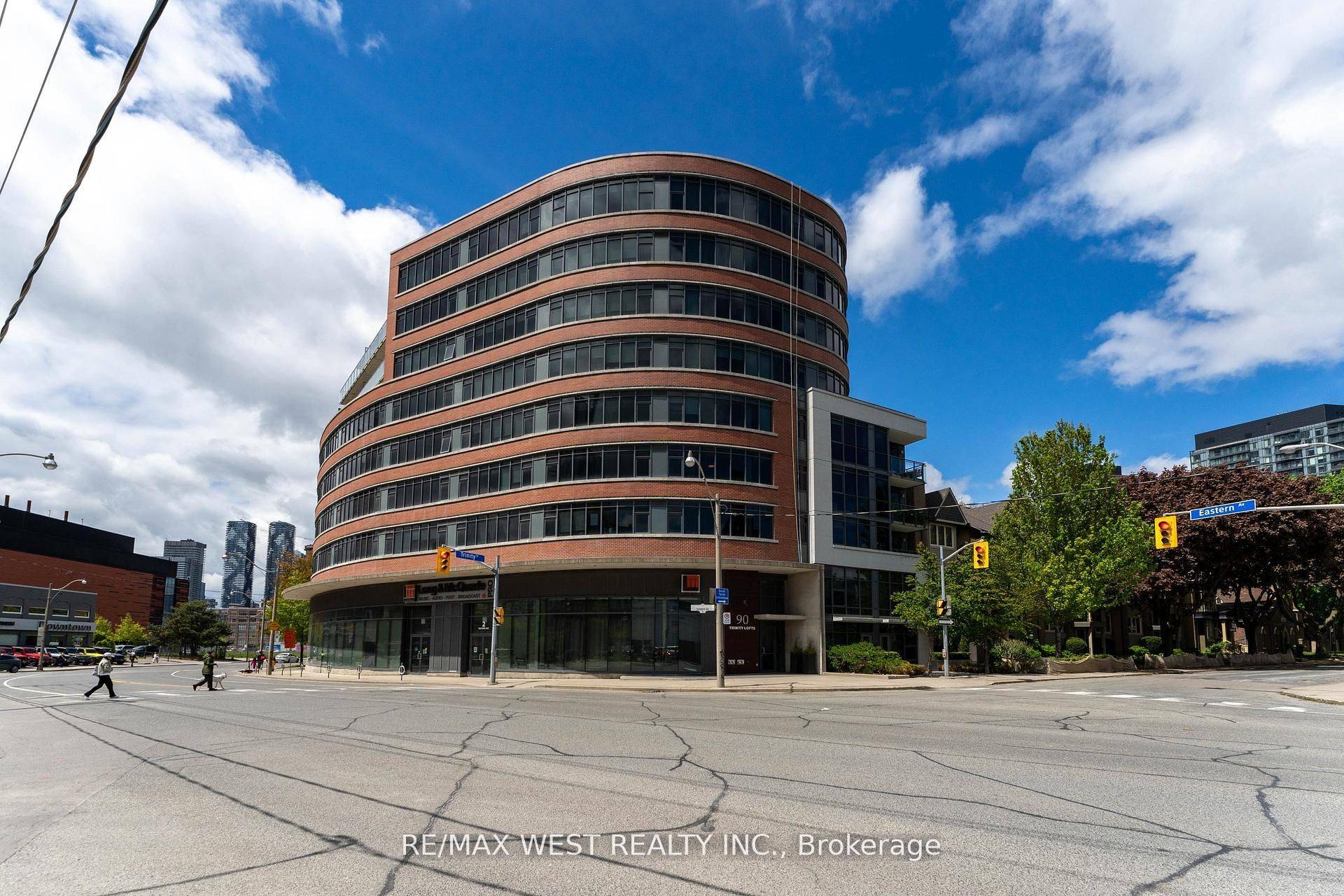 Toronto C08, ON M5A 0E4,90 Trinity ST #303