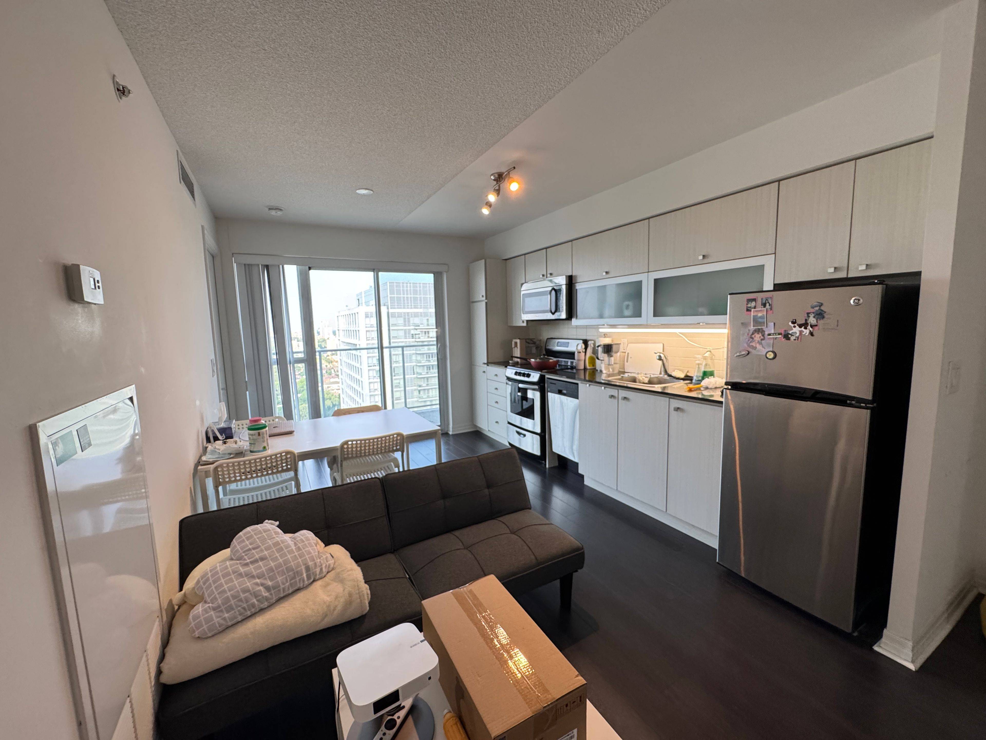 Toronto C15, ON M2J 0B4,275 Yorkland RD #2704