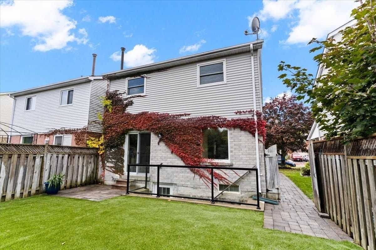 Clarington, ON L1E 2A8,7 Inglis AVE #Bsmt