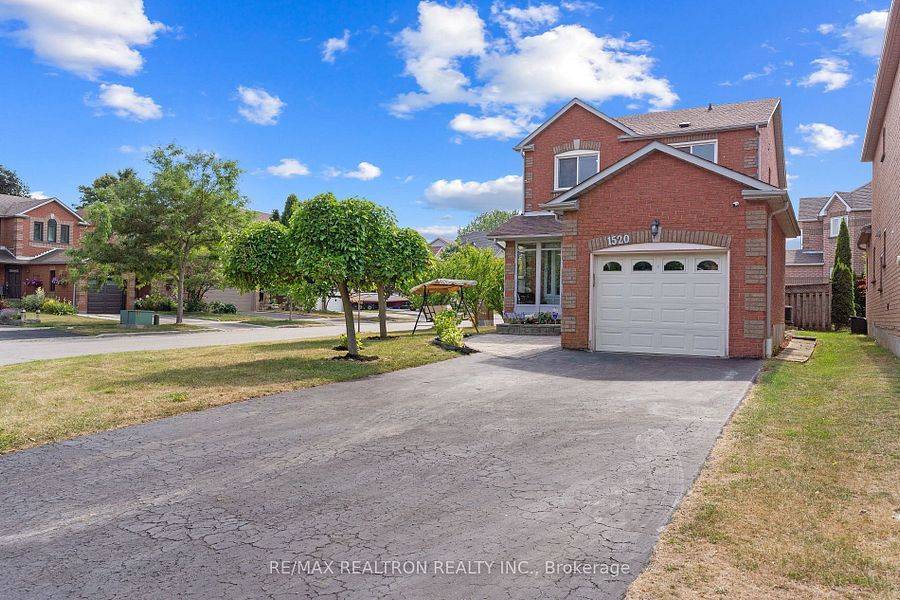 1520 Sandhurst CRES, Pickering, ON L1V 6Y6