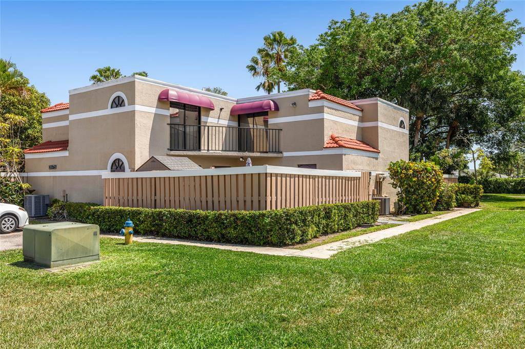 3975 Village Dr #D, Delray Beach, FL 33445
