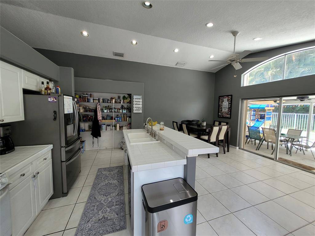 Lake Worth, FL 33463,6416 Barton Creek Cir