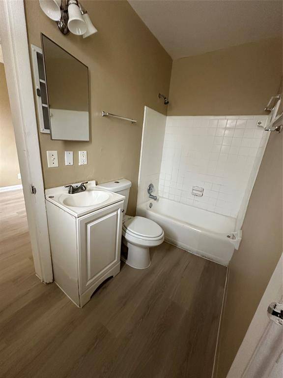 Fort Lauderdale, FL 33311,728 NW 4th Ave #3