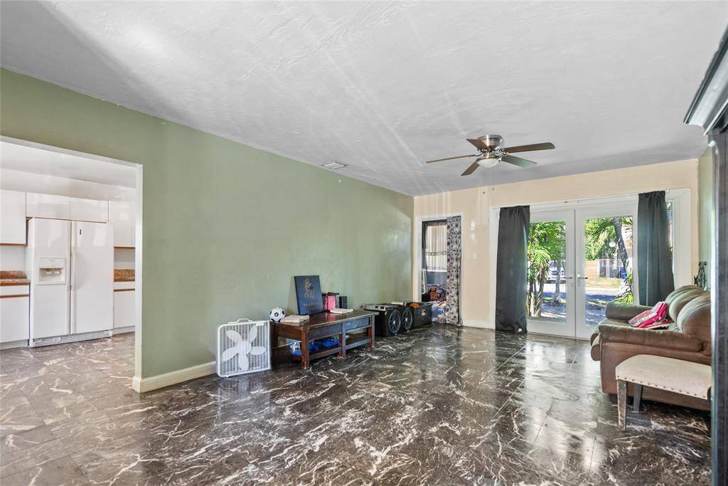 Pompano Beach, FL 33060,417 NW 9th Ave