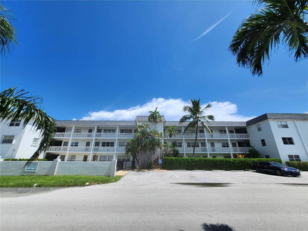 6200 NE 22nd Way #212, Fort Lauderdale, FL 33308