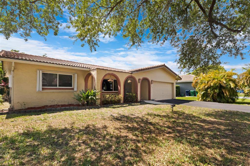 1922 NW 85th Dr, Coral Springs, FL 33071