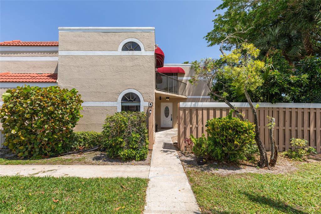Delray Beach, FL 33445,3975 Village Dr #D