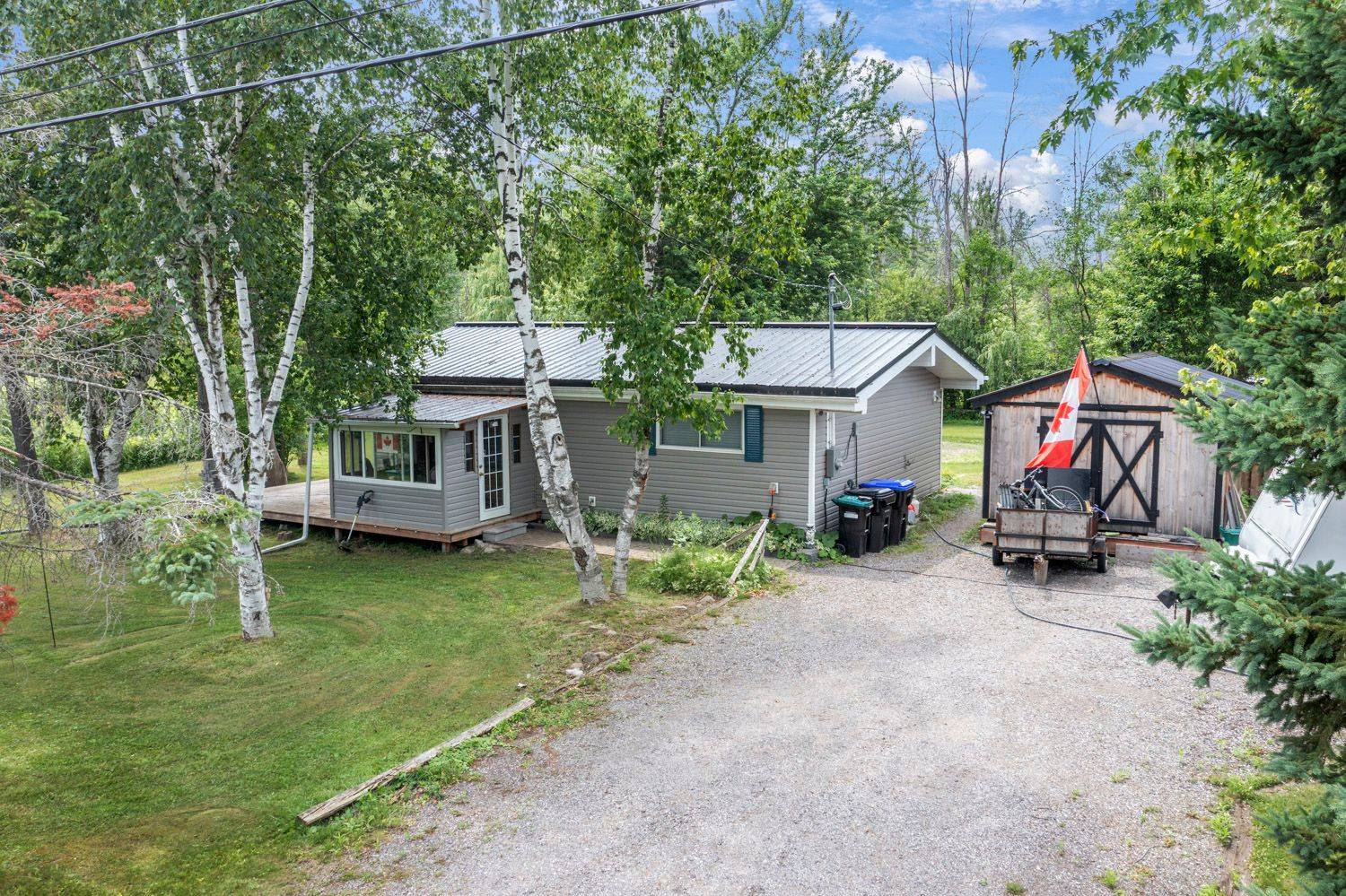 2364 Buchanan ST, Innisfil, ON L9S 3W7