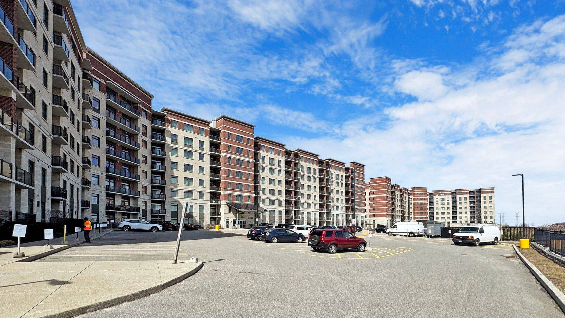 Markham, ON L3S 3J9,7325 Markham RD #104