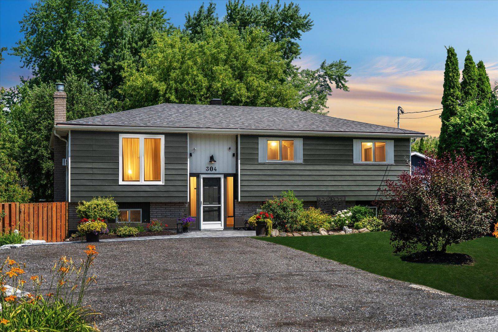 304 Annsheila DR, Georgina, ON L4P 3A5