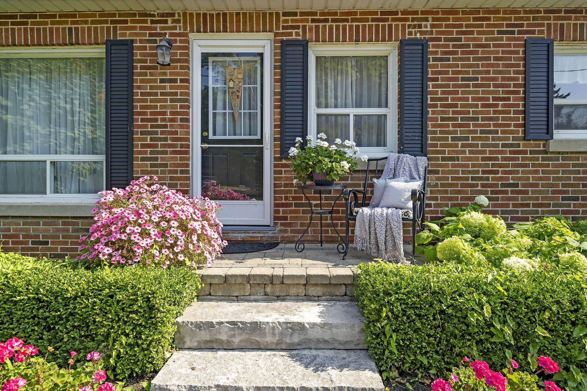 31 John ST, Orangeville, ON L9W 2P4