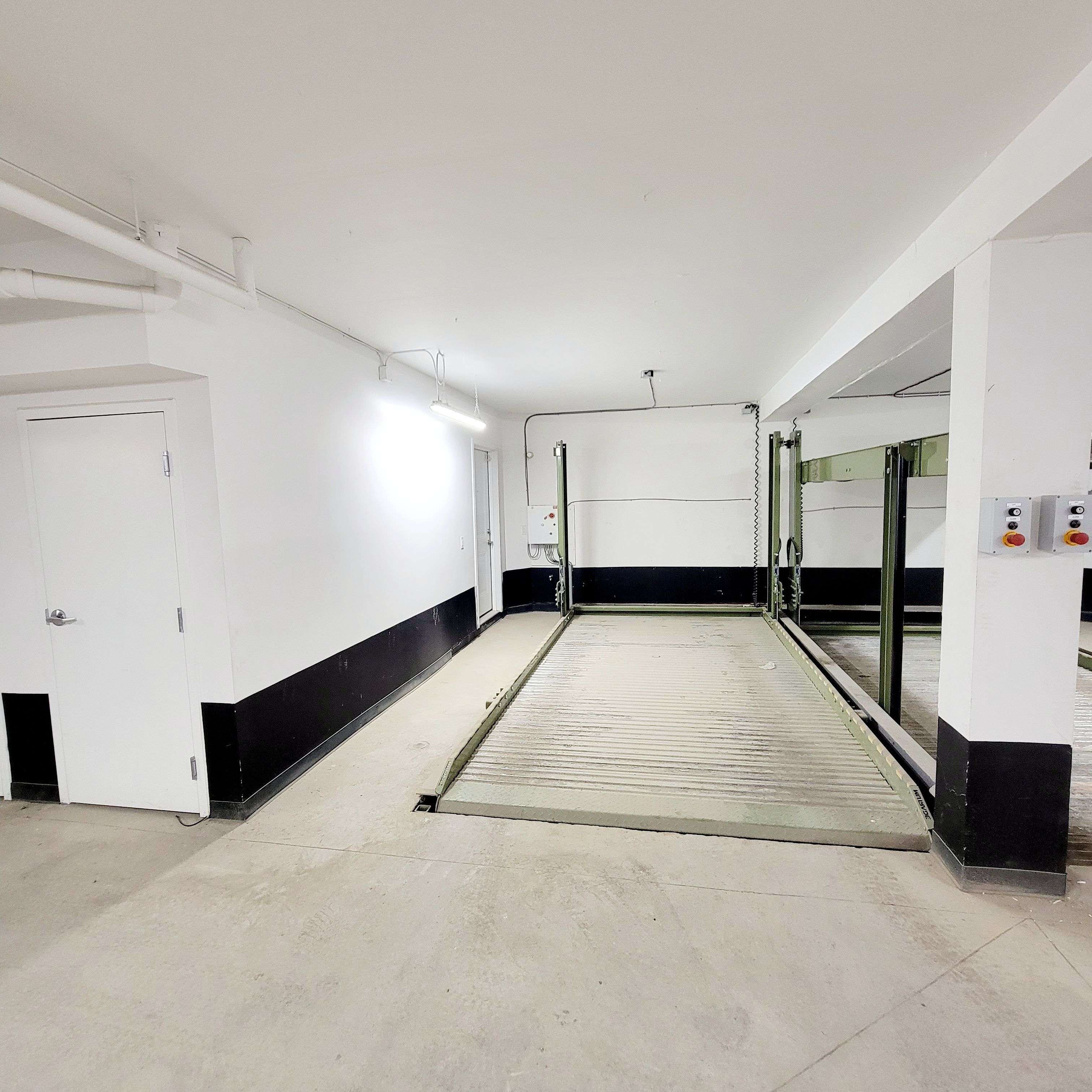 Mississauga, ON L5M 2R6,15 Lunar CRES E #75