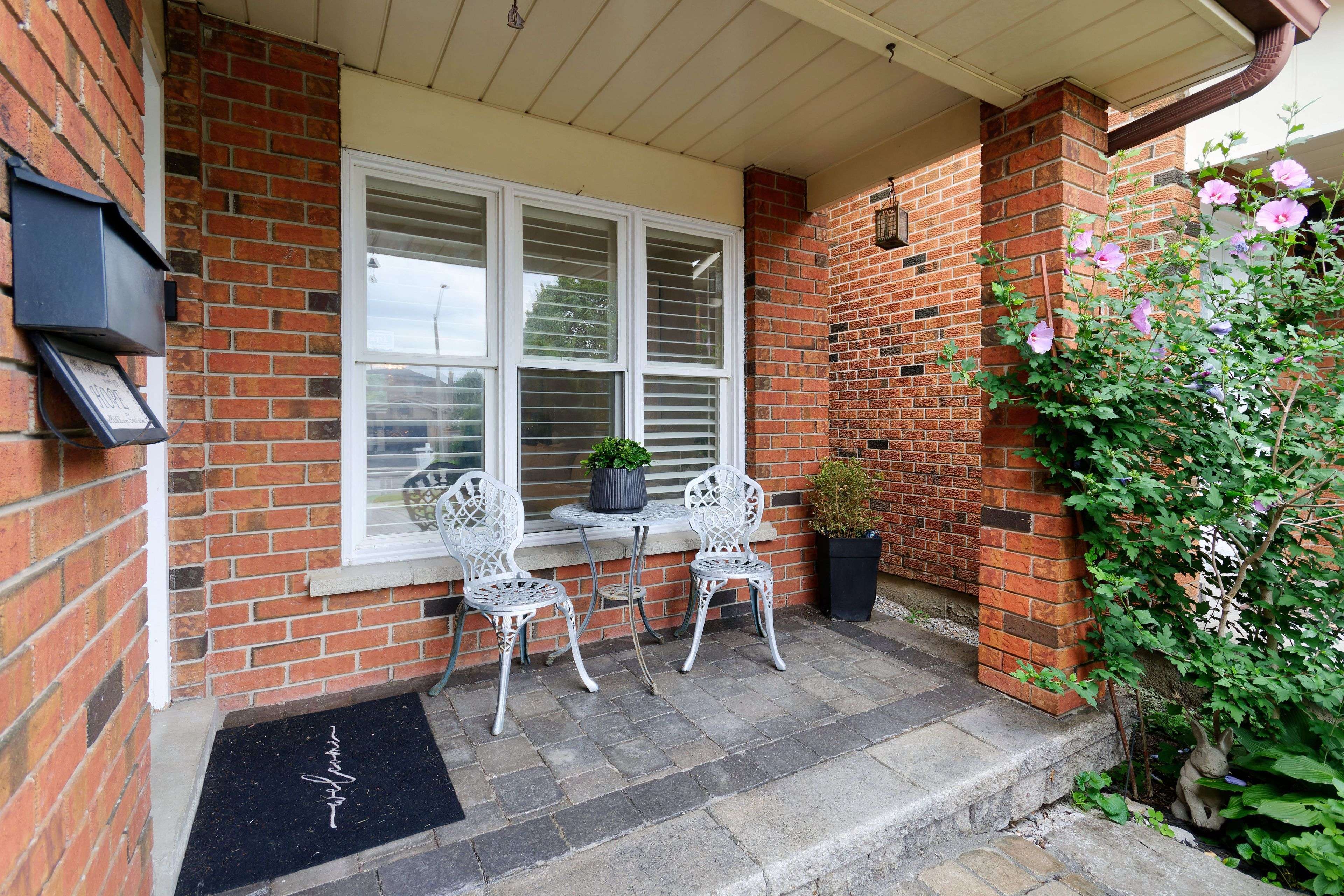 4320 Shelby CRES, Mississauga, ON L4W 3T3