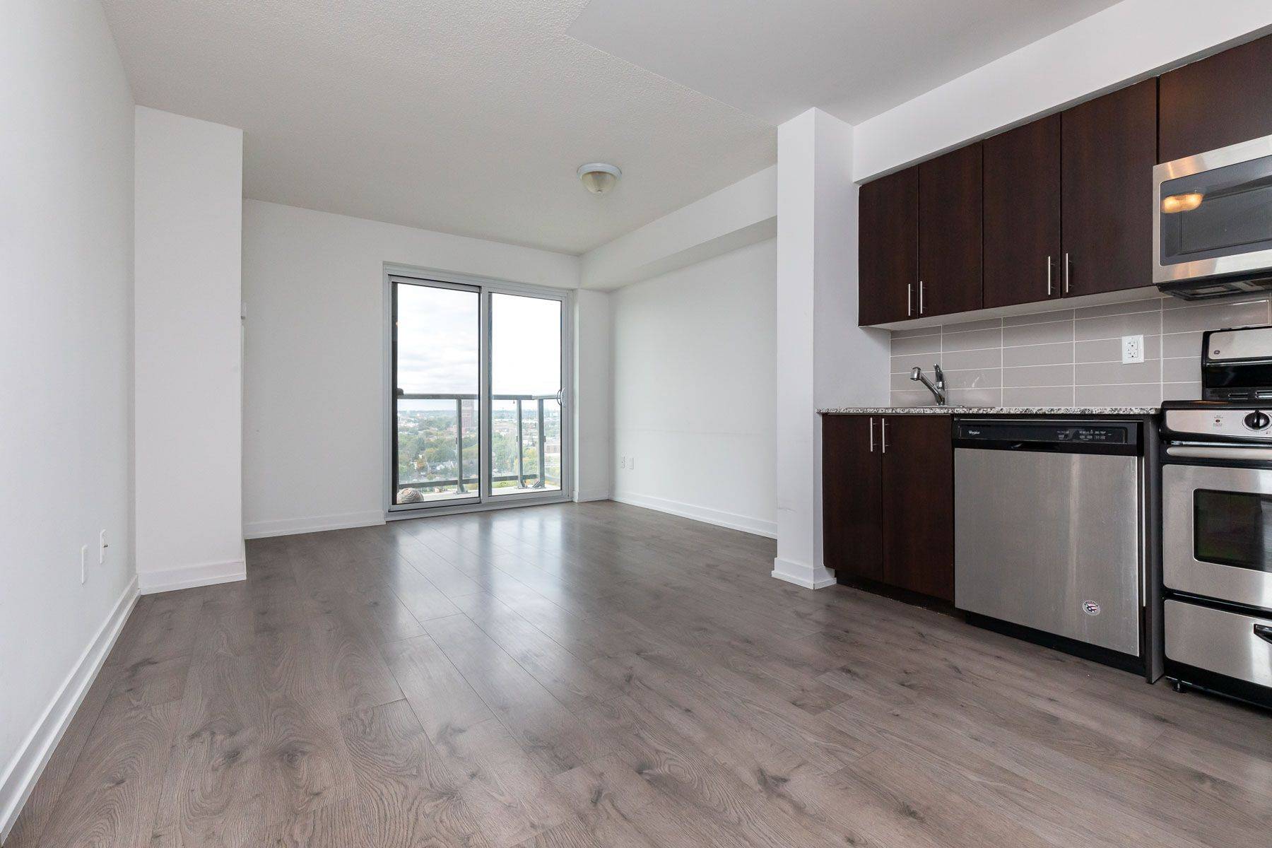 1410 Dupont ST #2104, Toronto W02, ON M6H 2A6