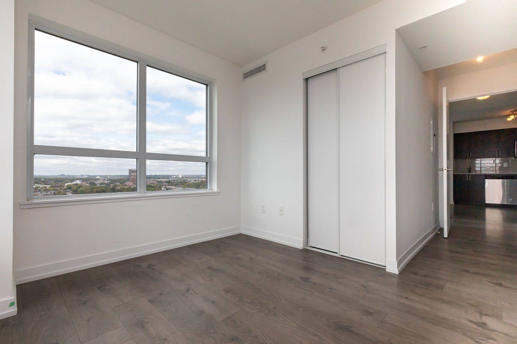 Toronto W02, ON M6H 2A6,1410 Dupont ST #2104