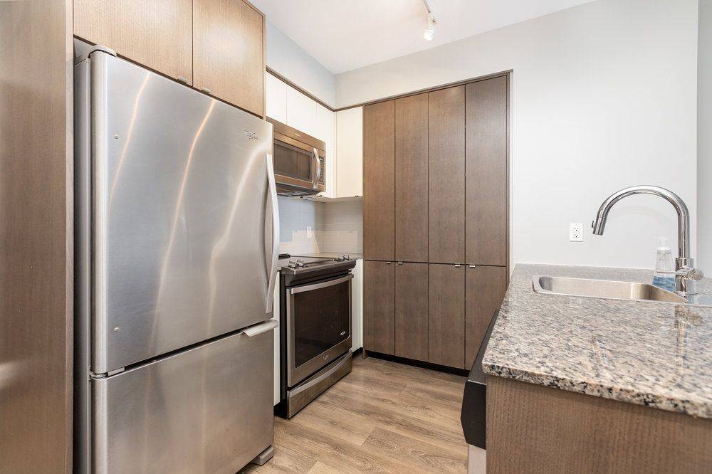 Toronto W08, ON M9B 1S9,9 Valhalla Inn RD #307