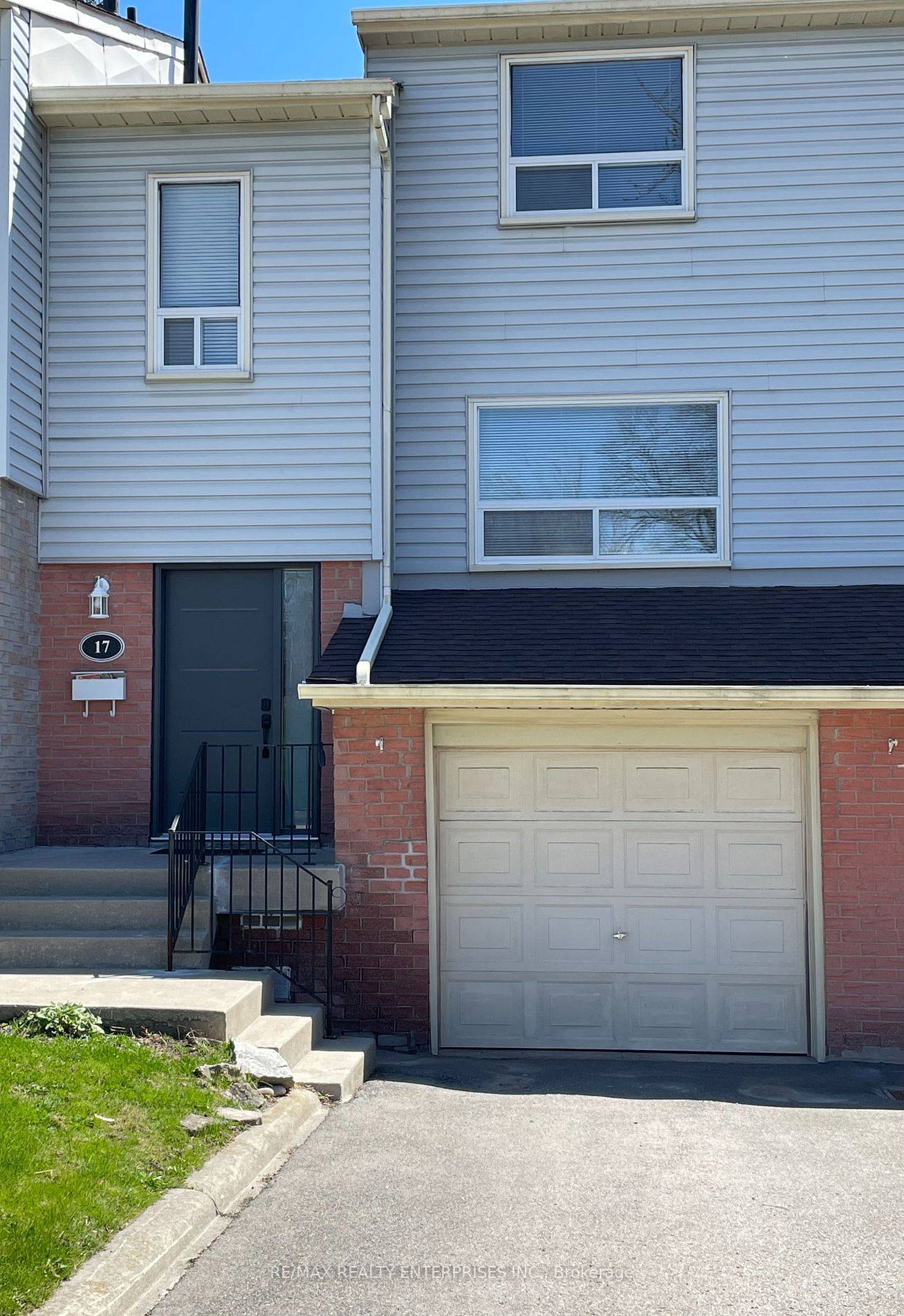 Mississauga, ON L5H 3V2,1055 Shawnmarr RD #17