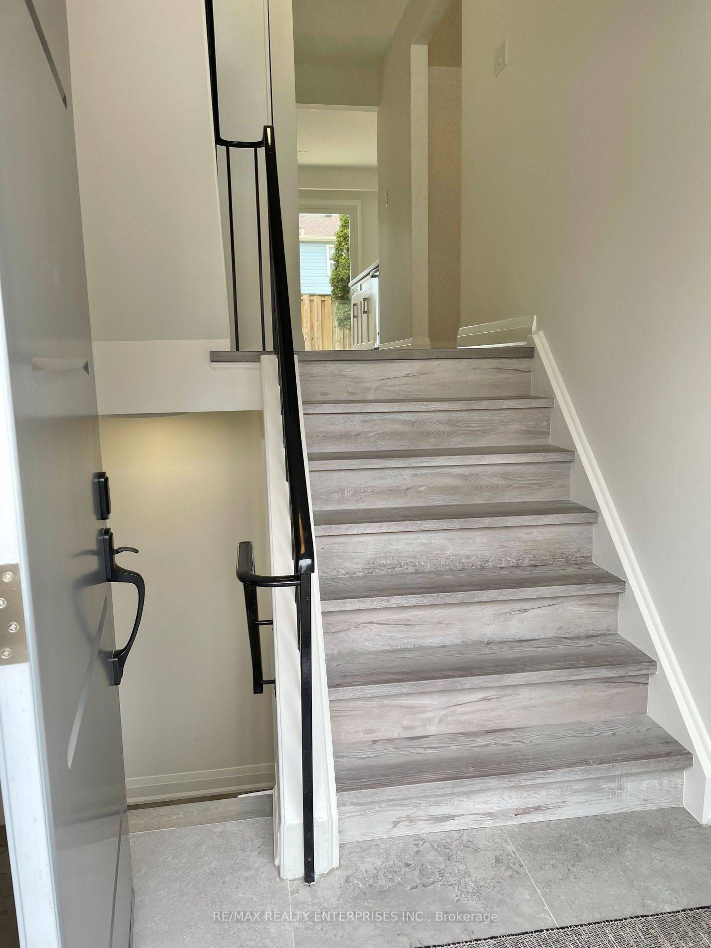 Mississauga, ON L5H 3V2,1055 Shawnmarr RD #17