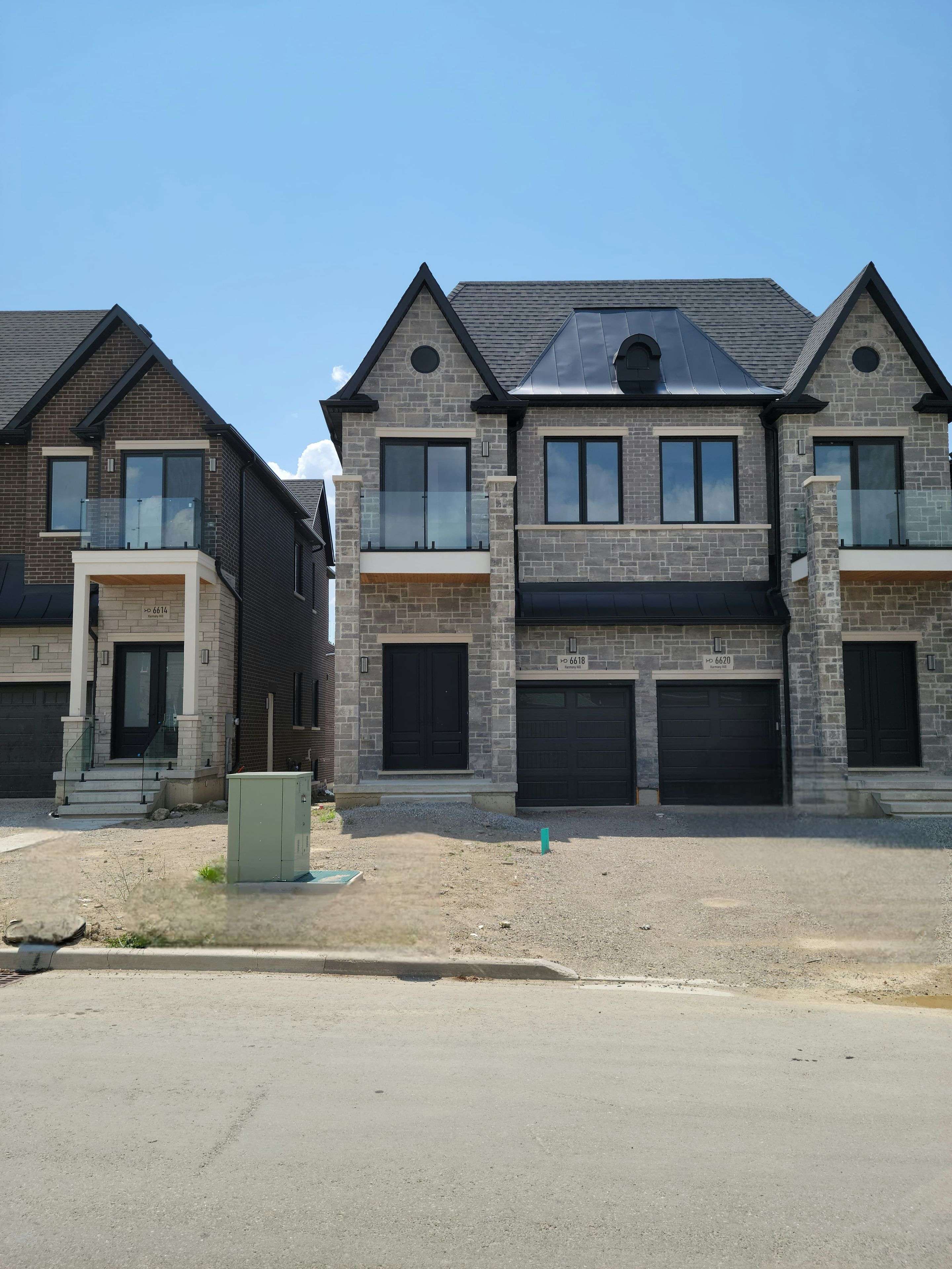 6618 Harmony HL, Mississauga, ON L5W 1S5