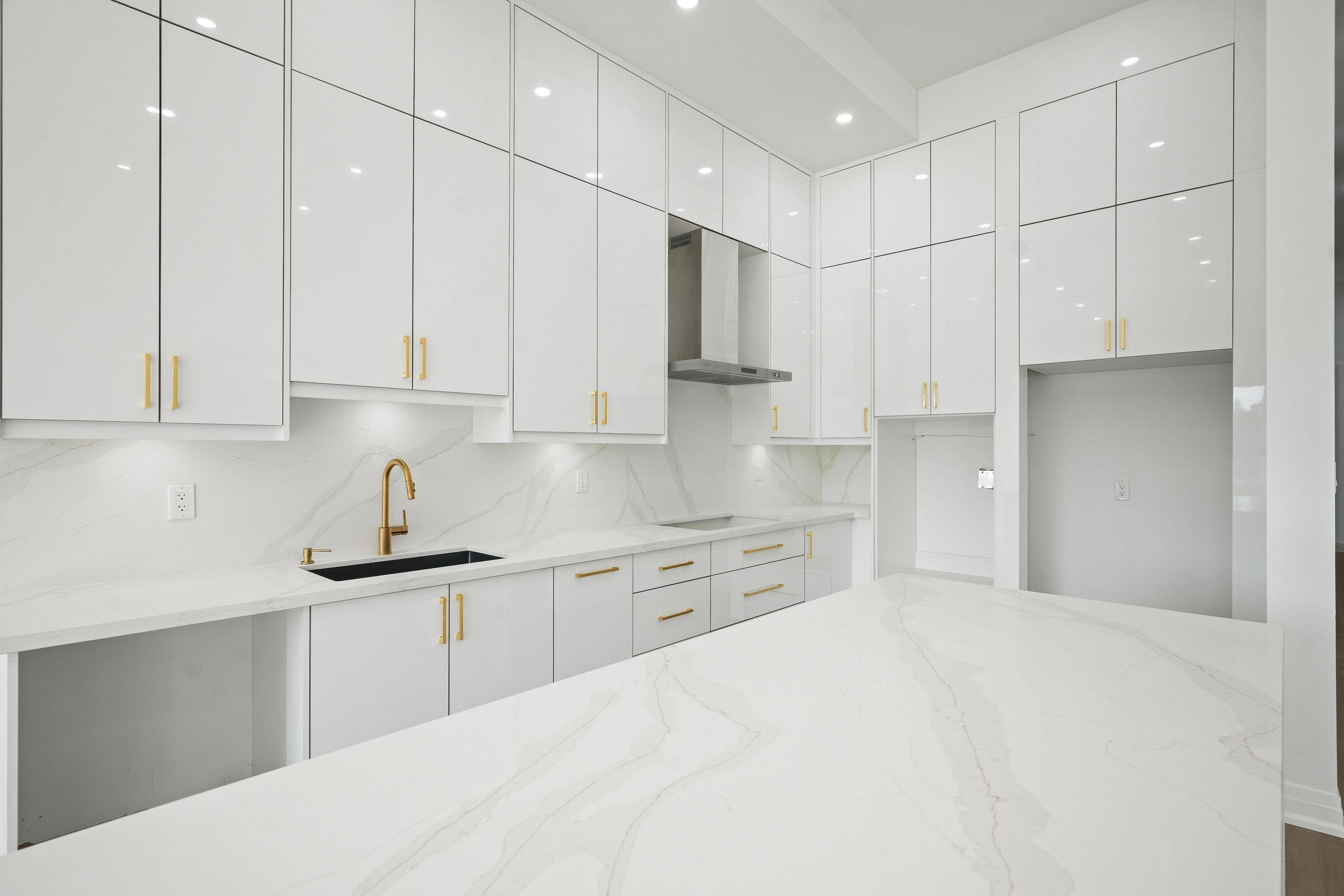 Mississauga, ON L5W 1S5,6618 Harmony HL