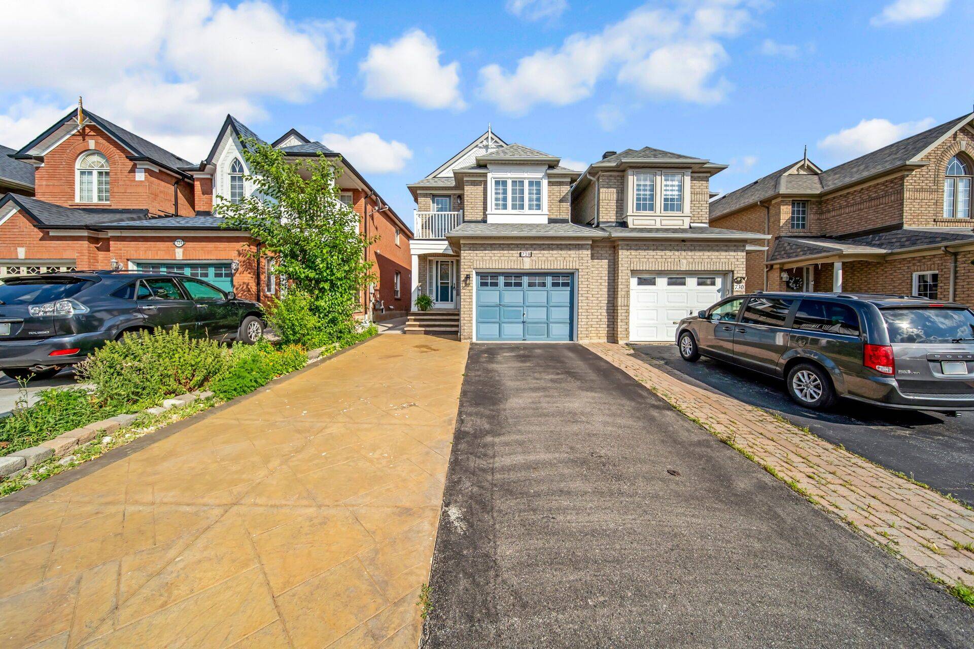 Mississauga, ON L5W 1E6,728 Spanish Moss TRL