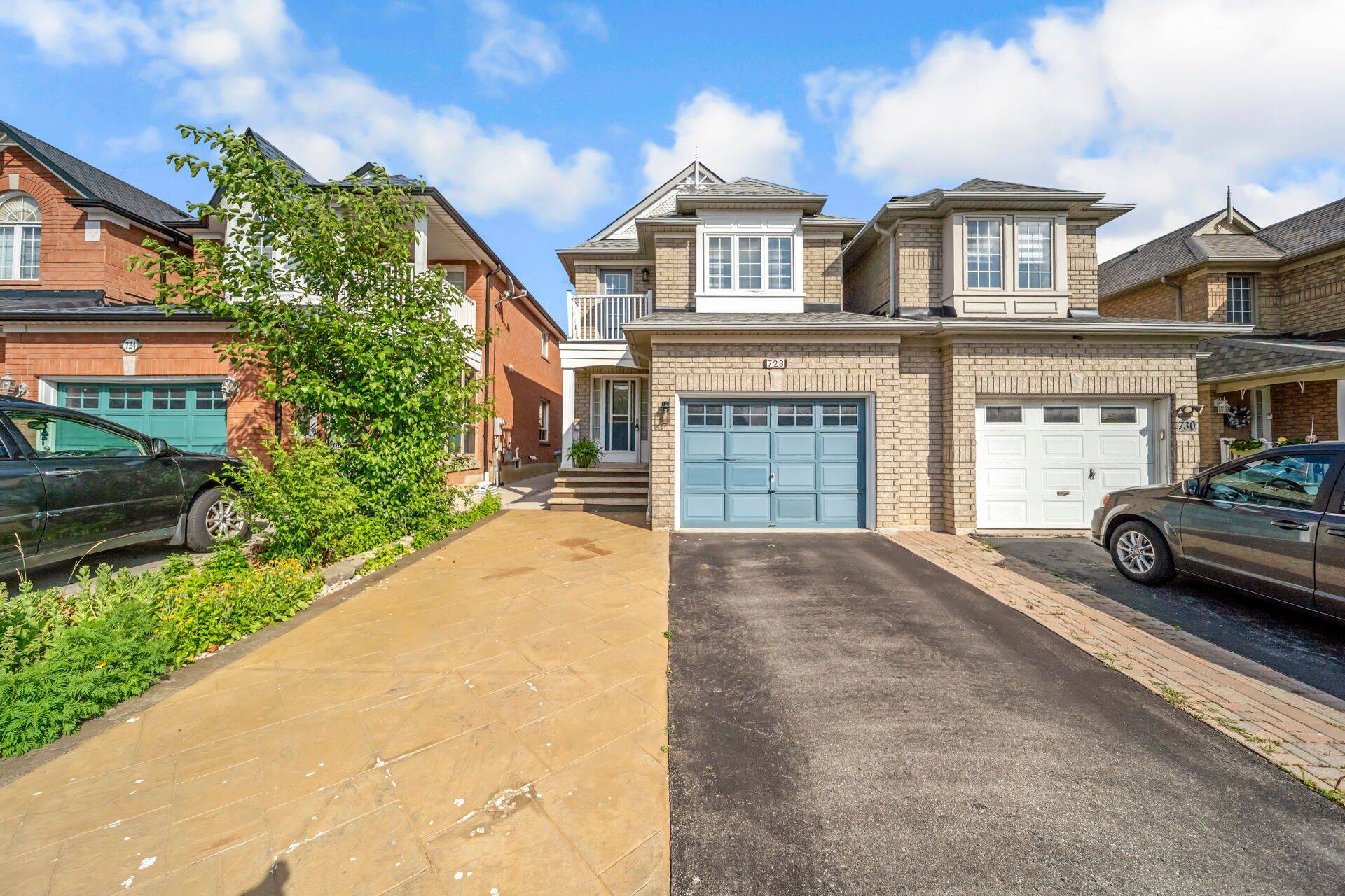 Mississauga, ON L5W 1E6,728 Spanish Moss TRL