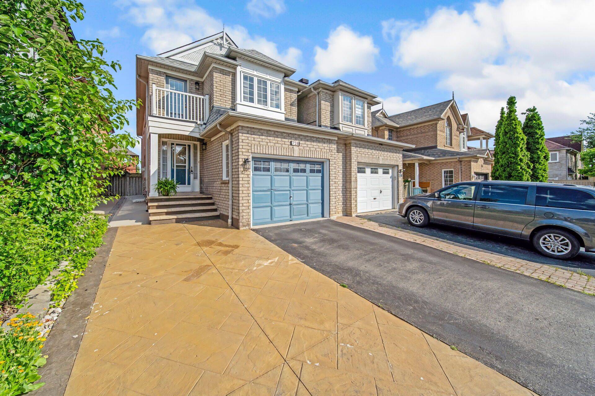 Mississauga, ON L5W 1E6,728 Spanish Moss TRL