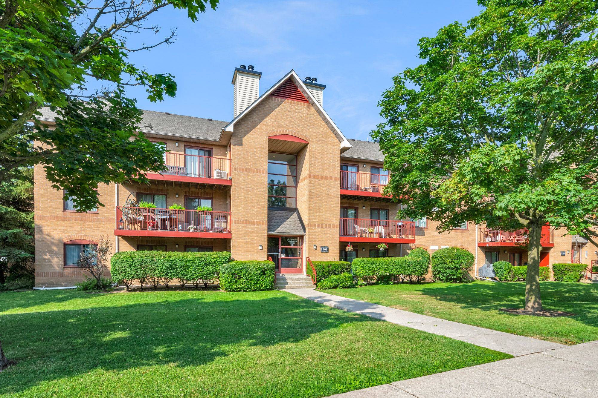 1508 Pilgrims WAY #824, Oakville, ON L6M 3H1