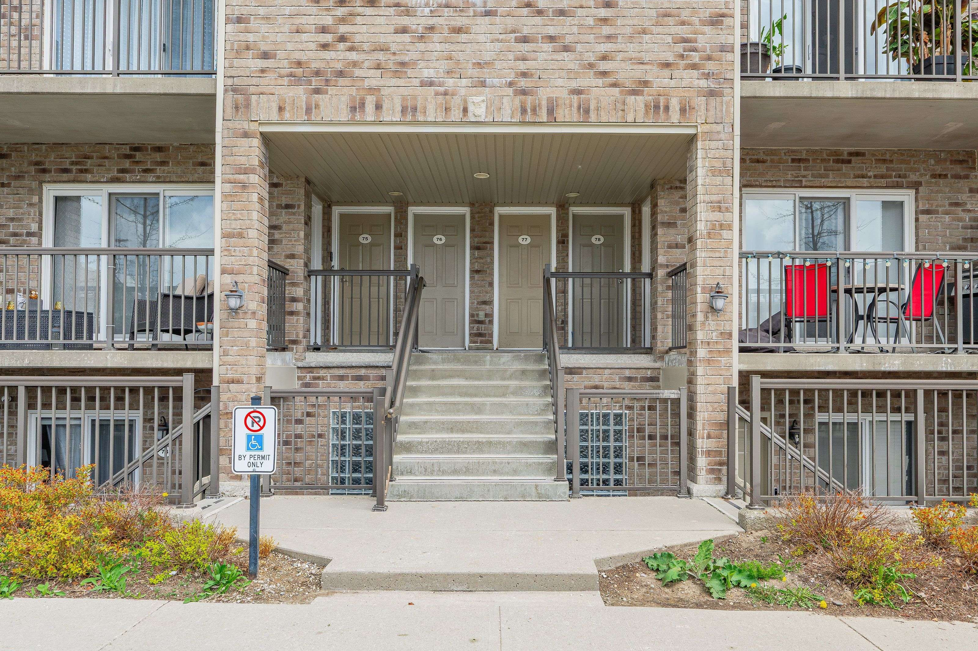 Guelph, ON N1E 0G6,35 Mountford DR #77