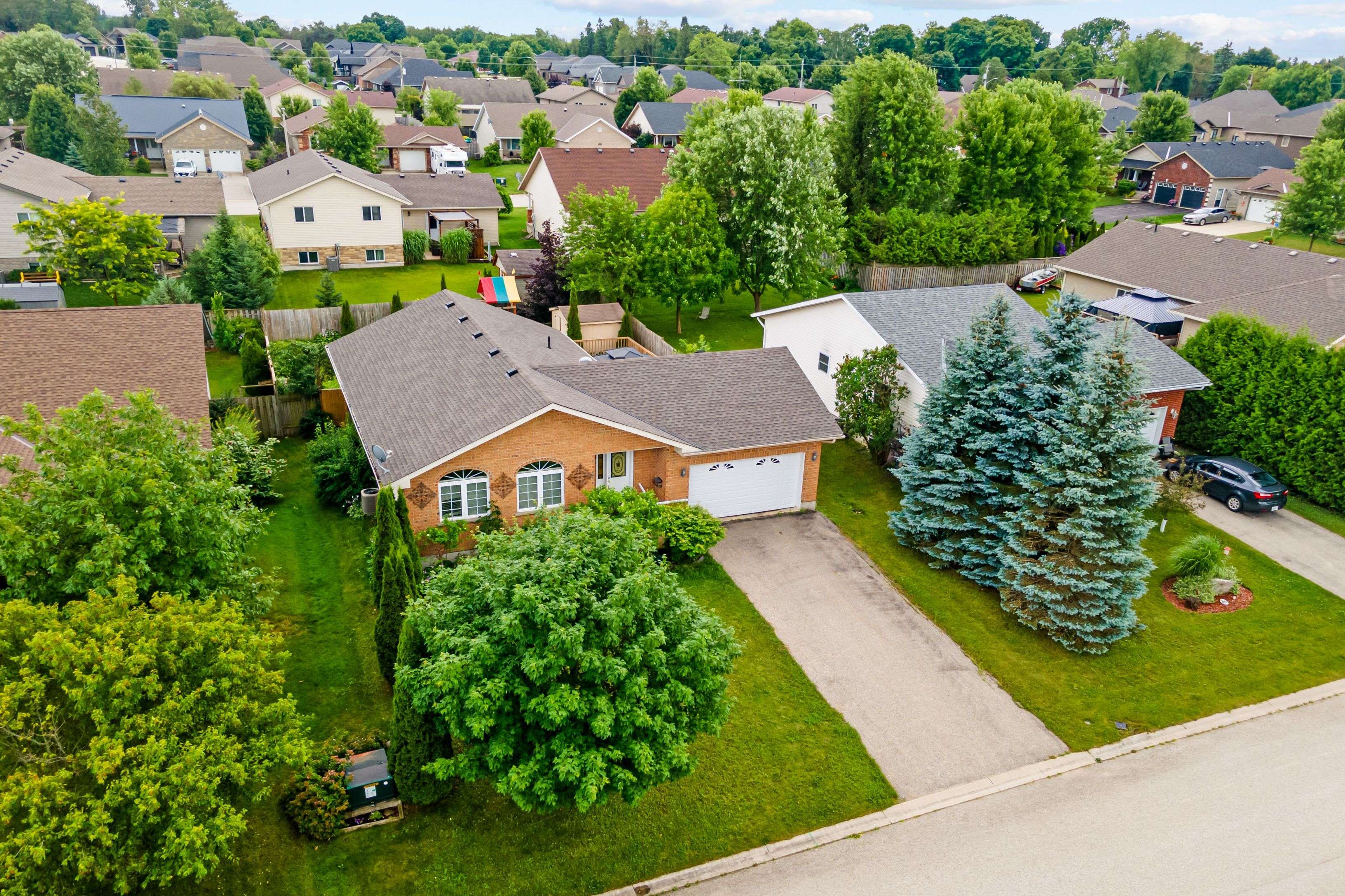 Wellington North, ON N0G 2L2,120 Owen RD