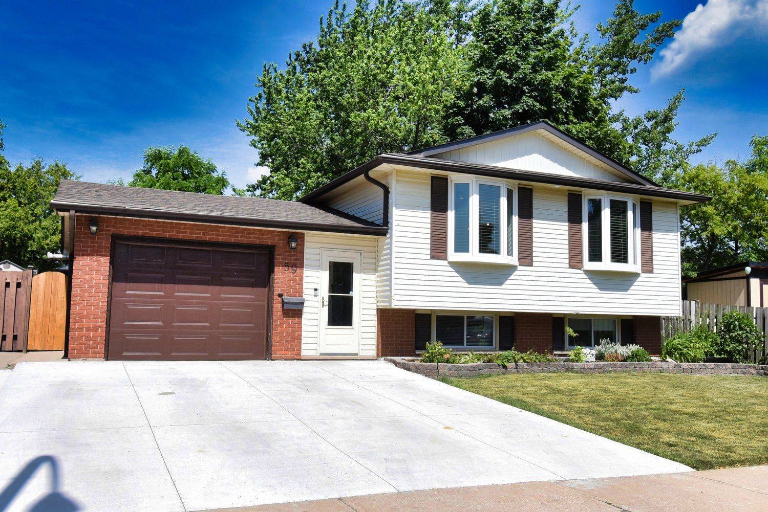 Hamilton, ON L8J 1E4,59 Yorkdale CRES